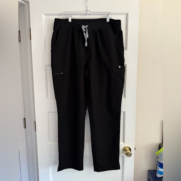 Figs Pants - Women’s Figs Yola High Waisted 2.0 - Tall Skinny Scrub Pants in Black